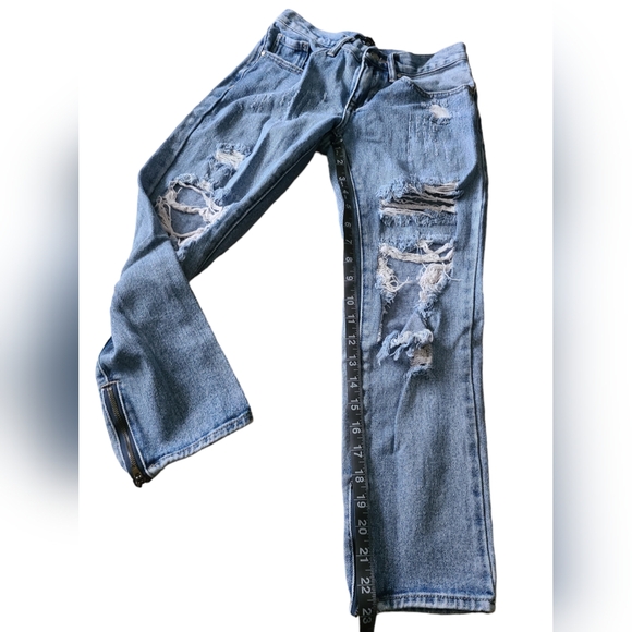 KENDALL & KYLIE | DISTRESSED JEANS WITH ZIP UP ANKLE | SIZE 23 - Picture 5 of 10